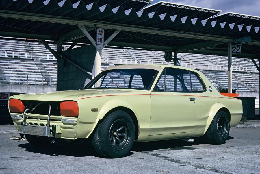  Nissan Skyline 2000 GT-R Racing 1971 года  (фото 4 из 10)